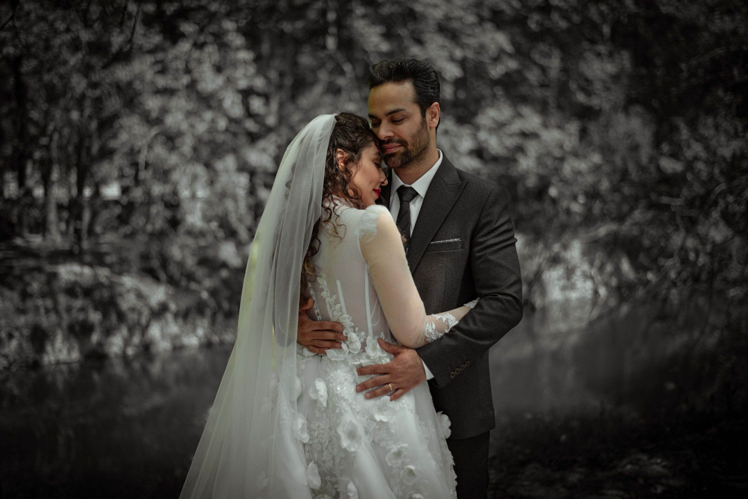 راهنمای انتخاب عکاس عروسی متناسب با بودجه شما