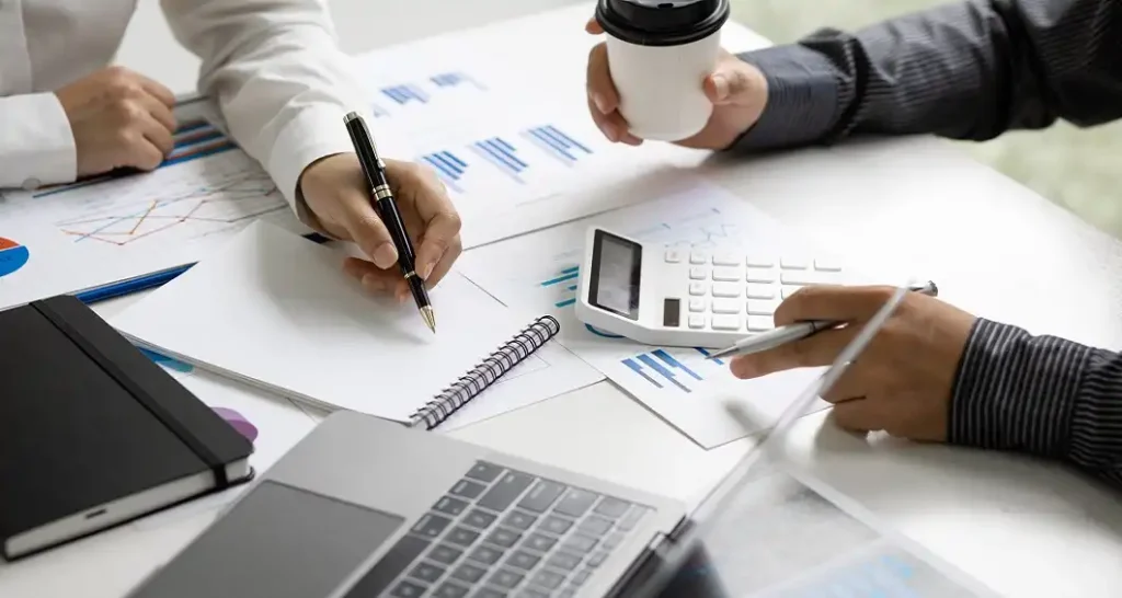 راهنمای کامل صدور فاکتور رسمی در کسب و کار