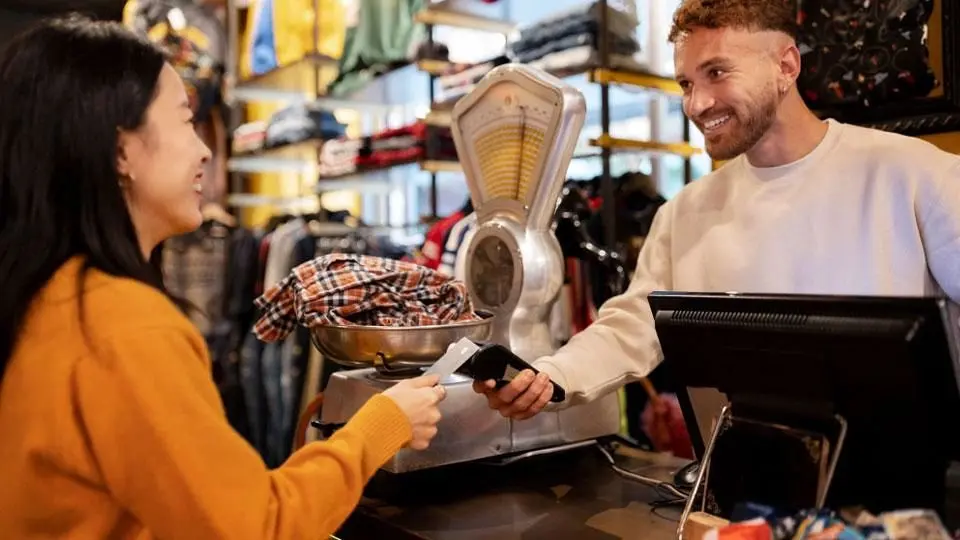 جذب مشتریان بیشتر برای مغازه